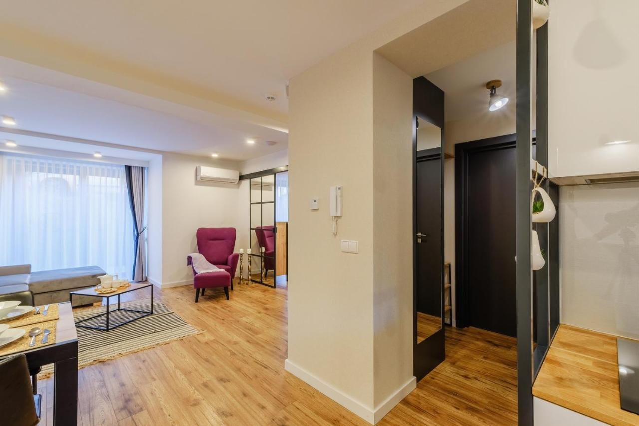Rezydencja Ornak 5 - Stylowe Apartamenty Z Balkonami I Jacuzzi, 5 Min Pieszo Do Krupowek, Izby Podhalanskie Zakopane Exterior photo