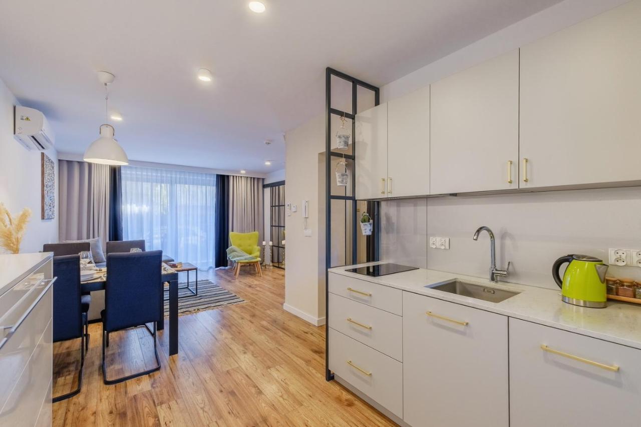 Rezydencja Ornak 5 - Stylowe Apartamenty Z Balkonami I Jacuzzi, 5 Min Pieszo Do Krupowek, Izby Podhalanskie Zakopane Exterior photo