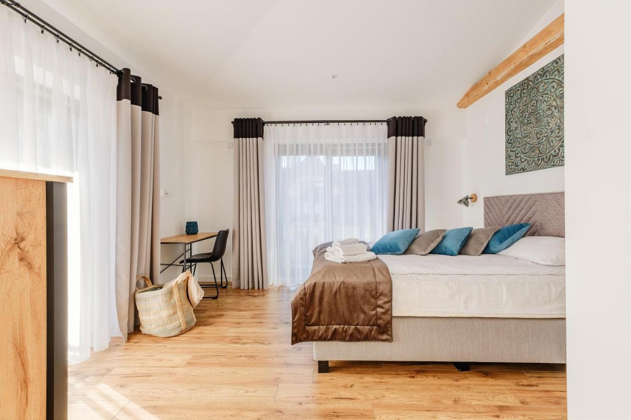 Rezydencja Ornak 5 - Stylowe Apartamenty Z Balkonami I Jacuzzi, 5 Min Pieszo Do Krupowek, Izby Podhalanskie Zakopane Exterior photo