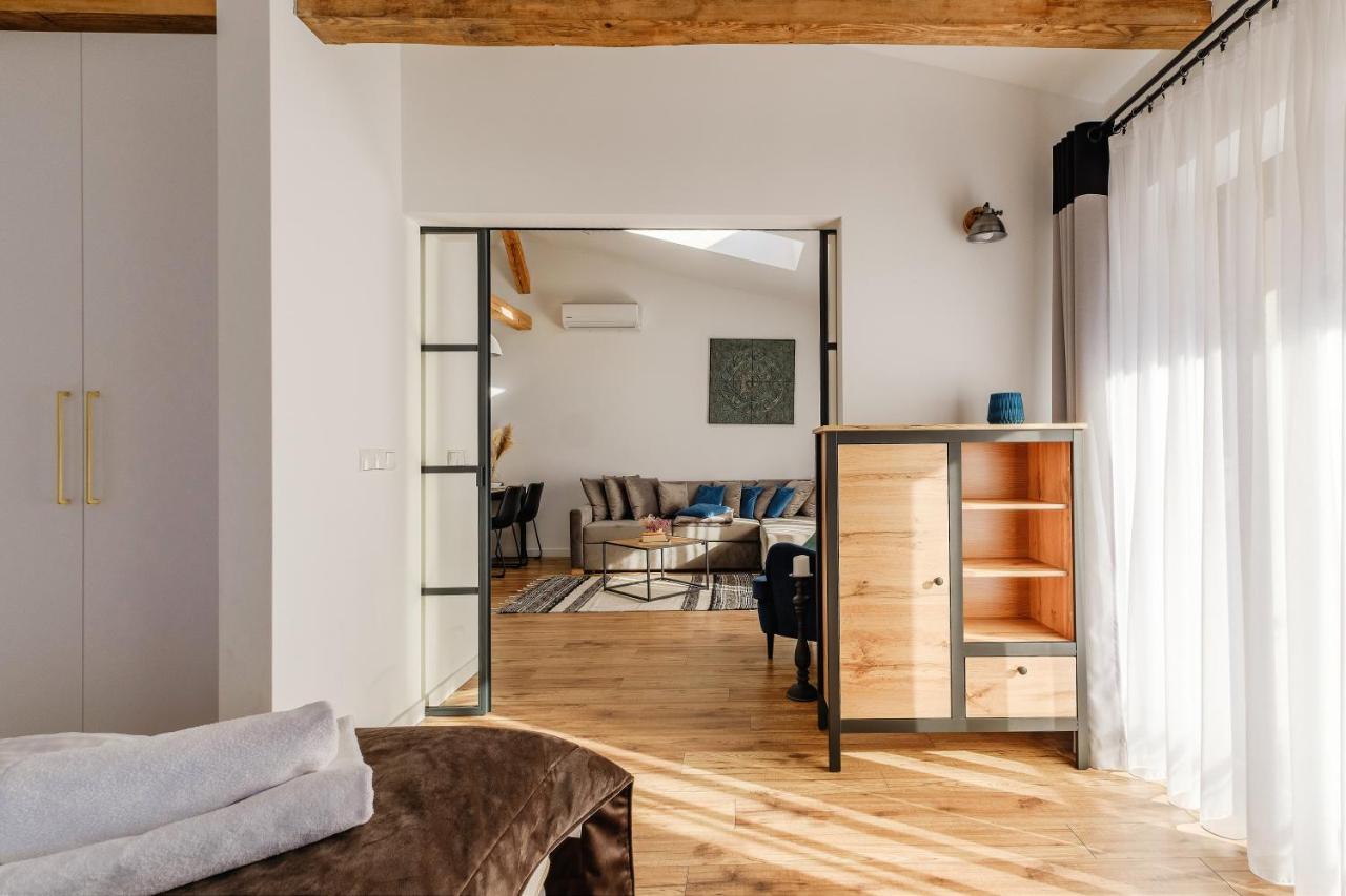 Rezydencja Ornak 5 - Stylowe Apartamenty Z Balkonami I Jacuzzi, 5 Min Pieszo Do Krupowek, Izby Podhalanskie Zakopane Exterior photo
