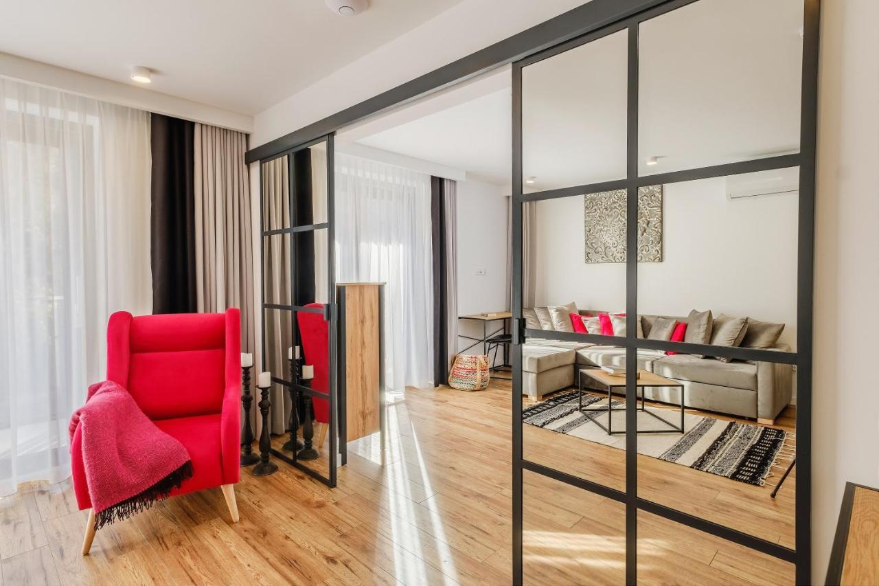 Rezydencja Ornak 5 - Stylowe Apartamenty Z Balkonami I Jacuzzi, 5 Min Pieszo Do Krupowek, Izby Podhalanskie Zakopane Exterior photo