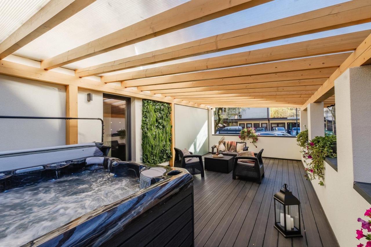 Rezydencja Ornak 5 - Stylowe Apartamenty Z Balkonami I Jacuzzi, 5 Min Pieszo Do Krupowek, Izby Podhalanskie Zakopane Exterior photo